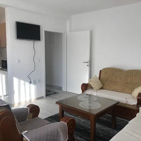 Flat Stan Mesa Selimovic